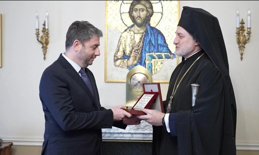 Ο Ν. Ανδρουλάκης συνάντησε τον Αρχιεπίσκοπο Αμερικής Ελπιδοφόρο στη Νέα Υόρκη
